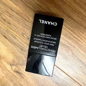 New Chanel perfection lumiere velvet foundation